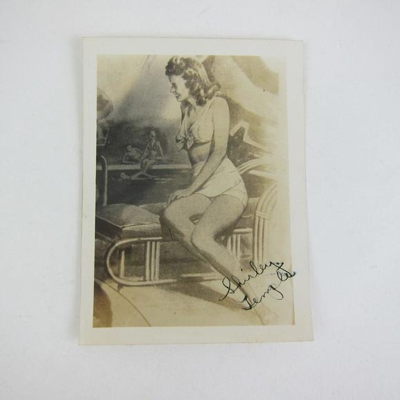 Shirley Temple Bikini Swimsuit Lounge Hollywood Actress Portrait Vintage 1940s - Picture 7 of 12